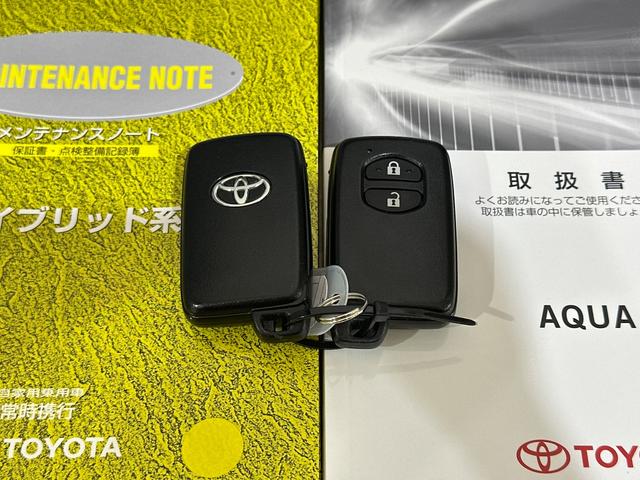 アクア G ナビ ETC オートライト スマートキー 電動格納ミラー CVT 衝突安全ボディ ABS ESC CD エアコン パワーステアリング パワーウィンドウ エアバッグ(32枚目)