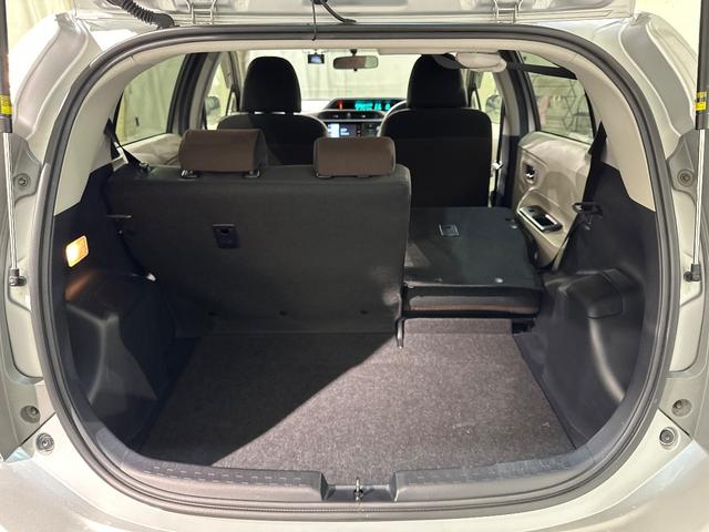 アクア G ナビ ETC オートライト スマートキー 電動格納ミラー CVT 衝突安全ボディ ABS ESC CD エアコン パワーステアリング パワーウィンドウ エアバッグ(33枚目)