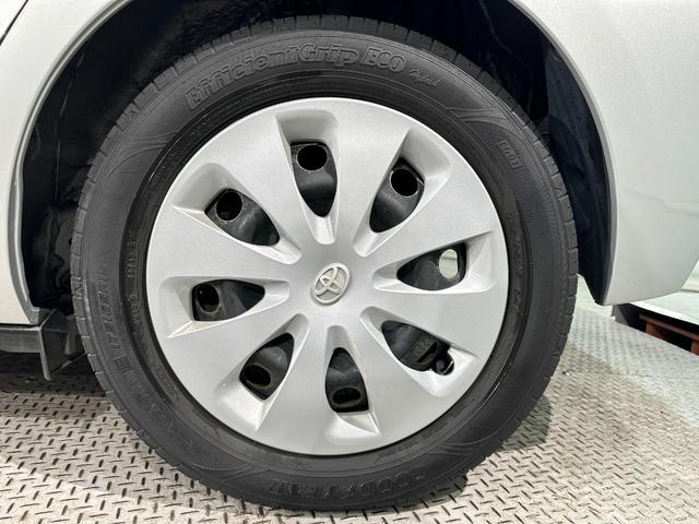 アクア G ナビ ETC オートライト スマートキー 電動格納ミラー CVT 衝突安全ボディ ABS ESC CD エアコン パワーステアリング パワーウィンドウ エアバッグ(36枚目)