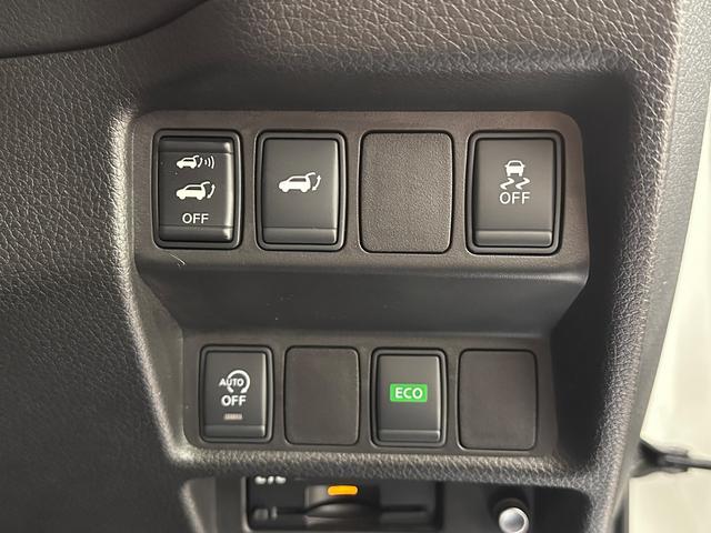 エクストレイル 20Xt エマージェンシーブレーキパッケージ 4WD ドライブレコーダー ETC 全周囲カメラ クリアランスソナー オートクルーズコントロール 衝突被害軽減システム オートライト LEDヘッドランプ 電動リアゲート アルミホイール スマートキー(9枚目)