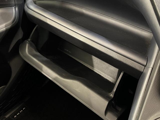 ヴォクシー ハイブリッドＸ　バックカメラ　ナビ　ＴＶ　両側スライド・片側電動　オートライト　ＬＥＤヘッドランプ　スマートキー　電動格納ミラー　３列シート　ＣＶＴ　アルミホイール　ＣＤ　ＤＶＤ再生　Ｂｌｕｅｔｏｏｔｈ（14枚目）