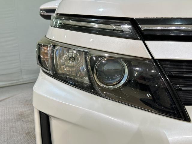 ヴォクシー ハイブリッドＸ　バックカメラ　ナビ　ＴＶ　両側スライド・片側電動　オートライト　ＬＥＤヘッドランプ　スマートキー　電動格納ミラー　３列シート　ＣＶＴ　アルミホイール　ＣＤ　ＤＶＤ再生　Ｂｌｕｅｔｏｏｔｈ（25枚目）