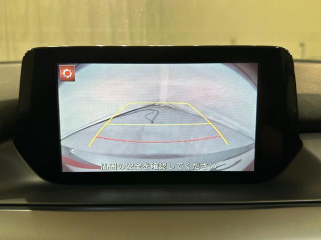 バックカメラ装着済！死角になりやすい後方もとても見やすいです☆車庫入れに自信がない方や縦列駐車が苦手な方にも、オススメな機能です！安心度もアップ！