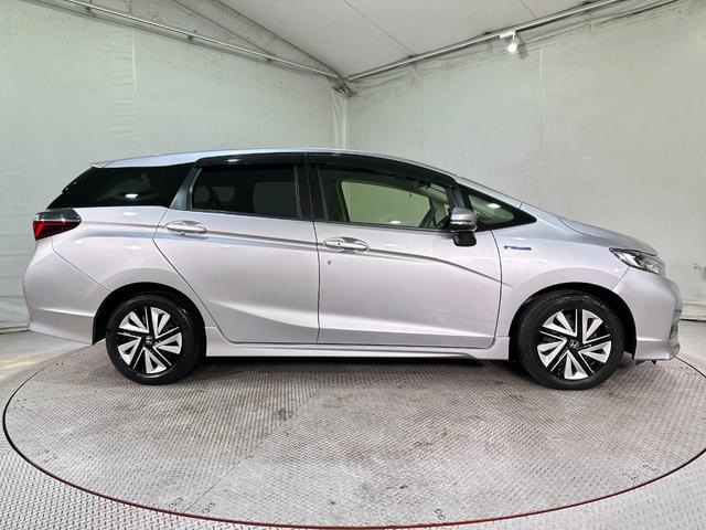 シャトル ハイブリッド ホンダセンシング ドライブレコーダー ETC バックカメラ ナビ アダプティブクルーズコントロール レーンアシスト 衝突被害軽減システム オートライト スマートキー アイドリングストップ 電動格納ミラー AT(17枚目)