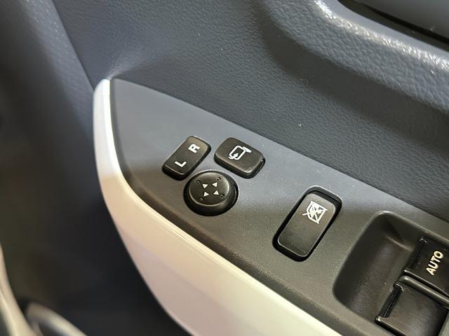 ハスラー Ｇ　４ＷＤ　バックカメラ　ナビ　ＴＶ　キーレスエントリー　アイドリングストップ　電動格納ミラー　シートヒーター　ＭＴ　ＡＢＳ　ＣＤ　ドライブレコーダー　パワーウインドウ　パワーステアリング　エアバッグ（13枚目）