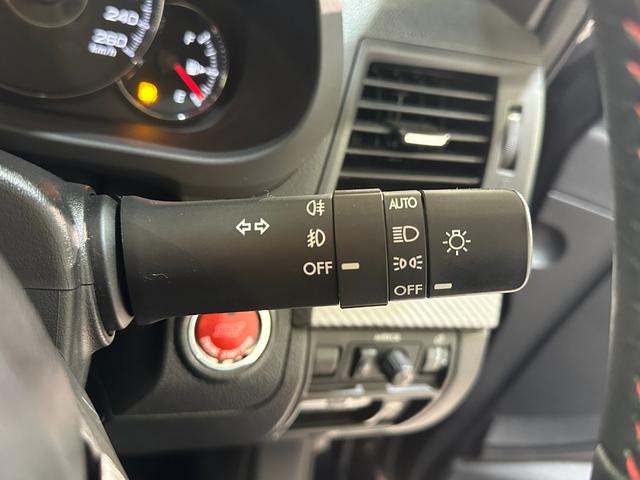 レガシィツーリングワゴン 2.5GT tS 4WD ナビ TV オートクルーズコントロール アルミホイール オートライト HID パワーシート スマートキー 電動格納ミラー AT 盗難防止システム 衝突安全ボディ ABS ESC CD(11枚目)