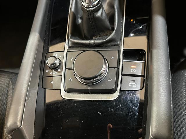 MAZDA3ファストバック 15Sツーリング ETC 全周囲カメラ ナビ アダプティブクルーズコントロール 衝突被害軽減システム アルミホイール オートマチックハイビーム オートライト デジタルインナーミラー Bluetooth CD(14枚目)