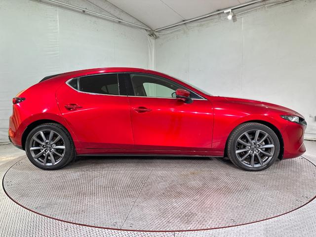 MAZDA3ファストバック 15Sツーリング ETC 全周囲カメラ ナビ アダプティブクルーズコントロール 衝突被害軽減システム アルミホイール オートマチックハイビーム オートライト デジタルインナーミラー Bluetooth CD(19枚目)