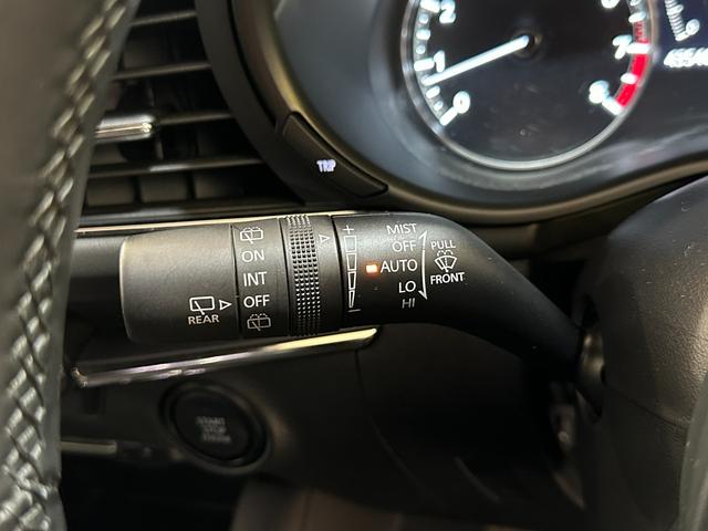 MAZDA3ファストバック 15Sツーリング ETC 全周囲カメラ ナビ アダプティブクルーズコントロール 衝突被害軽減システム アルミホイール オートマチックハイビーム オートライト デジタルインナーミラー Bluetooth CD(41枚目)