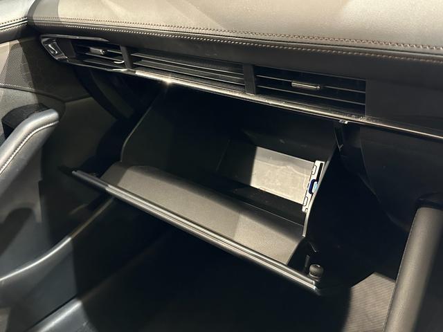 MAZDA3ファストバック 15Sツーリング ETC 全周囲カメラ ナビ アダプティブクルーズコントロール 衝突被害軽減システム アルミホイール オートマチックハイビーム オートライト デジタルインナーミラー Bluetooth CD(46枚目)