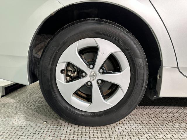 プリウス Ｓ　ナビ　ワンオーナー　ドライブレコーダー　ＥＴＣ　オートライト　ＨＩＤ　ＣＶＴ　電動格納ミラー　衝突安全ボディ　ＡＢＳ　エアコン　パワーステアリング　パワーウィンドウ　ドライブレコーダー（39枚目）