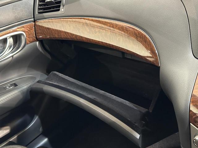 当店のお車をご覧いただきましてありがとうございます。お車についてのご質問やお見積りのご依頼、ご購入にあたってのご相談などお気軽にお問い合わせ下さい！