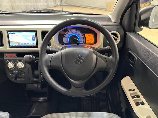 ハンドルの状態が悪いと運転に集中できませんよね。こちらの車、お気軽にお問い合わせください。