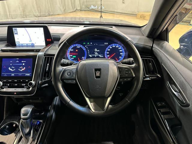 クラウンハイブリッド Ｓ　Ｃパッケージ　ＥＴＣ　クリアランスソナー　アダプティブクルーズコントロール　衝突被害軽減システム　バックカメラ　ナビ　ＴＶ　アルミホイール　オートマチックハイビーム　オートライト　Ｂｌｕｅｔｏｏｔｈ（6枚目）