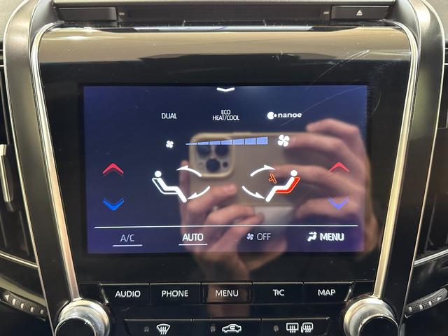 クラウンハイブリッド Ｓ　Ｃパッケージ　ＥＴＣ　クリアランスソナー　アダプティブクルーズコントロール　衝突被害軽減システム　バックカメラ　ナビ　ＴＶ　アルミホイール　オートマチックハイビーム　オートライト　Ｂｌｕｅｔｏｏｔｈ（11枚目）