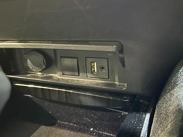 クラウンハイブリッド Ｓ　Ｃパッケージ　ＥＴＣ　クリアランスソナー　アダプティブクルーズコントロール　衝突被害軽減システム　バックカメラ　ナビ　ＴＶ　アルミホイール　オートマチックハイビーム　オートライト　Ｂｌｕｅｔｏｏｔｈ（46枚目）