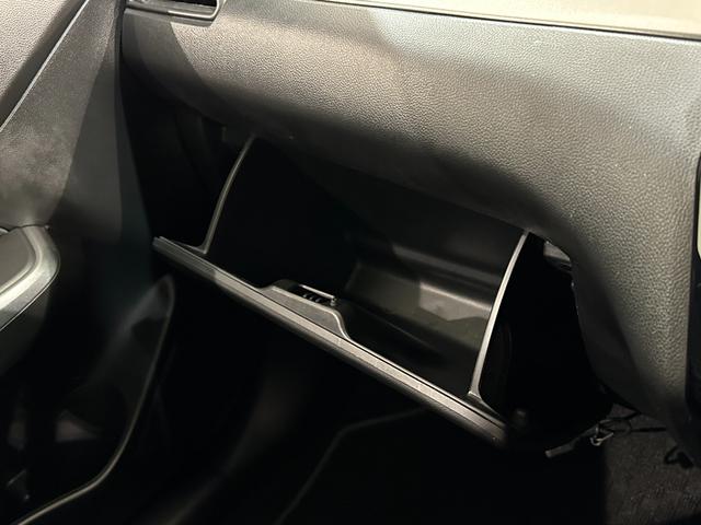 スイフト ＸＬ　セーフティパッケージ装着車　ドライブレコーダー　バックカメラ　オートクルーズコントロール　衝突被害軽減システム　アルミホイール　オートライト　スマートキー　電動格納ミラー　シートヒーター　ＭＴ　パワーウインドウ（32枚目）