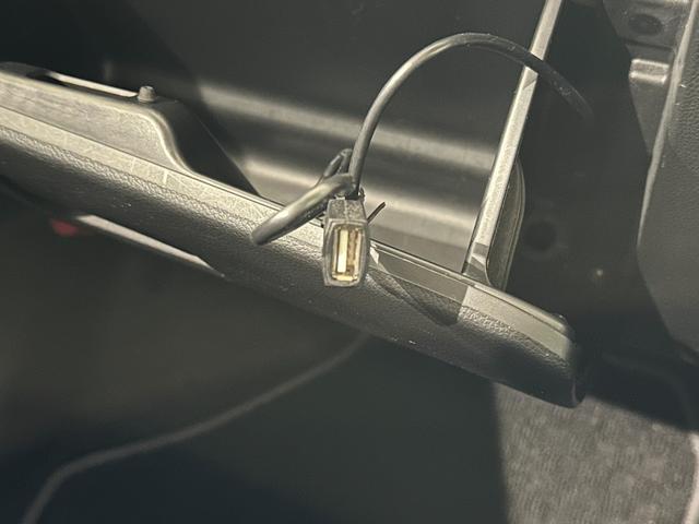 スイフト ＸＬ　セーフティパッケージ装着車　ドライブレコーダー　バックカメラ　オートクルーズコントロール　衝突被害軽減システム　アルミホイール　オートライト　スマートキー　電動格納ミラー　シートヒーター　ＭＴ　パワーウインドウ（33枚目）