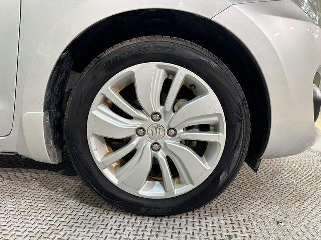 スイフト ＸＬ　セーフティパッケージ装着車　ドライブレコーダー　バックカメラ　オートクルーズコントロール　衝突被害軽減システム　アルミホイール　オートライト　スマートキー　電動格納ミラー　シートヒーター　ＭＴ　パワーウインドウ（42枚目）