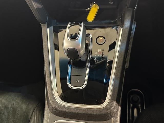 シャトル ハイブリッド　ホンダセンシング　ドライブレコーダー　ＥＴＣ　バックカメラ　ナビ　アダプティブクルーズコントロール　レーンアシスト　衝突被害軽減システム　オートライト　スマートキー　電動格納ミラー　衝突安全ボディ　Ｂｌｕｅｔｏｏｔｈ（12枚目）