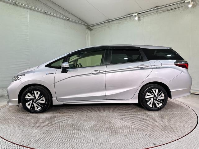 シャトル ハイブリッド　ホンダセンシング　ドライブレコーダー　ＥＴＣ　バックカメラ　ナビ　アダプティブクルーズコントロール　レーンアシスト　衝突被害軽減システム　オートライト　スマートキー　電動格納ミラー　衝突安全ボディ　Ｂｌｕｅｔｏｏｔｈ（23枚目）