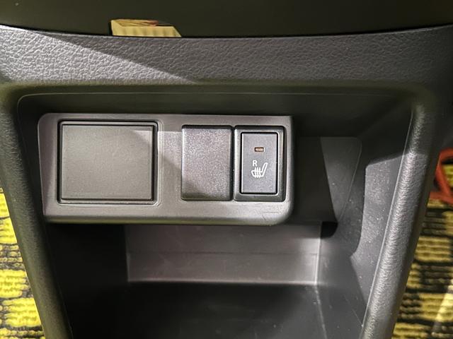 アルトターボＲＳ ベースグレード　レーダーブレーキサポート　ターボ　ＥＴＣ　バックカメラ　ナビ　ＴＶ　衝突被害軽減システム　オートライト　ＨＩＤ　スマートキー　アイドリングストップ　電動格納ミラー　シートヒーター　ＡＴ　ＡＢＳ　ＥＳＣ　ＣＤ　Ｂｌｕｅｔｏｏｔｈ（31枚目）