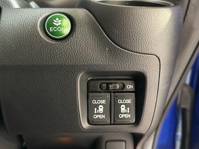 Ｎ－ＢＯＸ ２トーンカラースタイル　Ｇ・Ｌパッケージ　ＥＴＣ　バックカメラ　両側電動スライドドア　ナビ　ＴＶ　衝突被害軽減システム　オートライト　スマートキー　アイドリングストップ　電動格納ミラー　ベンチシート　ＣＶＴ（12枚目）