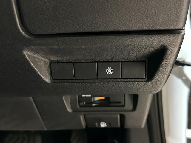 ノート Ｘ　全周囲カメラ　ナビ　ＴＶ　衝突被害軽減システム　オートマチックハイビーム　オートライト　スマートキー　電動格納ミラー　Ｂｌｕｅｔｏｏｔｈ　ＡＢＳ　パワーウインドウ　禁煙車　エアバッグ（11枚目）