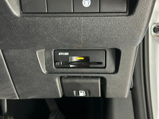 ノート Ｘ　全周囲カメラ　ナビ　ＴＶ　衝突被害軽減システム　オートマチックハイビーム　オートライト　スマートキー　電動格納ミラー　Ｂｌｕｅｔｏｏｔｈ　ＡＢＳ　パワーウインドウ　禁煙車　エアバッグ（12枚目）