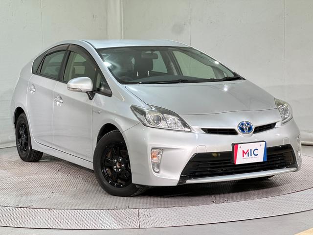 プリウス Ｓ　ＥＴＣ　ナビ　ＴＶ　アルミホイール　オートライト　ＨＩＤ　ＣＶＴ　スマートキー　電動格納ミラー　盗難防止システム　ＣＤ　ＤＶＤ再生　Ｂｌｕｅｔｏｏｔｈ（16枚目）