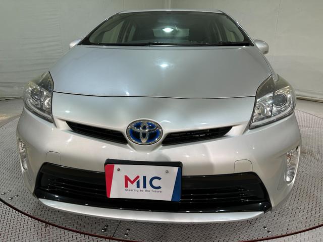 プリウス Ｓ　ＥＴＣ　ナビ　ＴＶ　アルミホイール　オートライト　ＨＩＤ　ＣＶＴ　スマートキー　電動格納ミラー　盗難防止システム　ＣＤ　ＤＶＤ再生　Ｂｌｕｅｔｏｏｔｈ（27枚目）