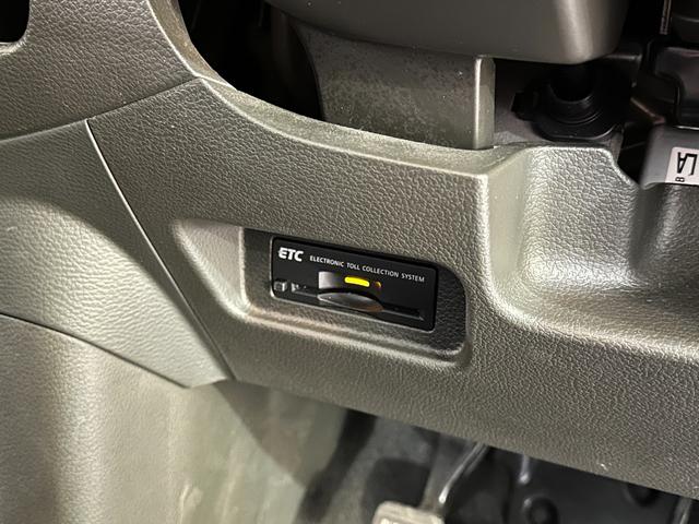 キューブ １５Ｘ　Ｖセレクション　ＥＴＣ　バックカメラ　ナビ　ＴＶ　オートライト　スマートキー　電動格納ミラー　ベンチシート　ＣＶＴ　ＣＤ　ＤＶＤ再生　Ｂｌｕｅｔｏｏｔｈ　盗難防止システム　衝突安全ボディ（10枚目）