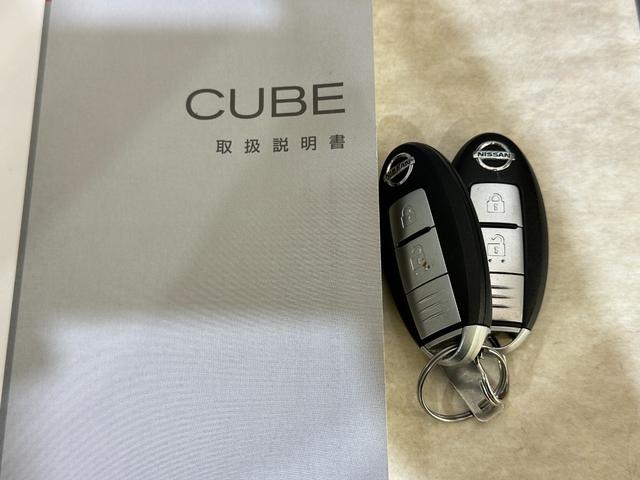 キューブ １５Ｘ　Ｖセレクション　ＥＴＣ　バックカメラ　ナビ　ＴＶ　オートライト　スマートキー　電動格納ミラー　ベンチシート　ＣＶＴ　ＣＤ　ＤＶＤ再生　Ｂｌｕｅｔｏｏｔｈ　盗難防止システム　衝突安全ボディ（27枚目）