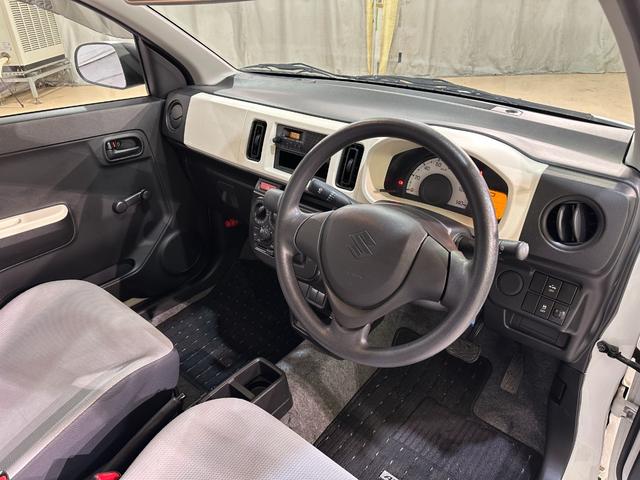 アルト ＶＰ　衝突被害軽減システム　キーレスエントリー　ＡＴ　盗難防止システム　ＡＢＳ　ＥＳＣ　衝突安全ボディ　エアコン　パワーステアリング（12枚目）