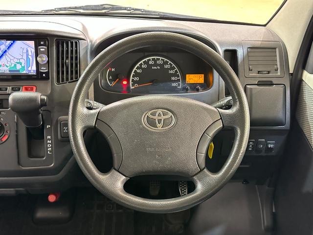 タウンエースバン ＧＬ　４ＷＤ　ドライブレコーダー　ＥＴＣ　ナビ　両側スライドドア　キーレスエントリー　ＡＴ　ＣＤ　ＤＶＤ再生　エアコン　ＡＢＳ（6枚目）