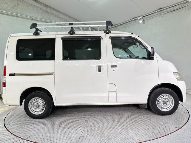 タウンエースバン ＧＬ　４ＷＤ　ドライブレコーダー　ＥＴＣ　ナビ　両側スライドドア　キーレスエントリー　ＡＴ　ＣＤ　ＤＶＤ再生　エアコン　ＡＢＳ（16枚目）