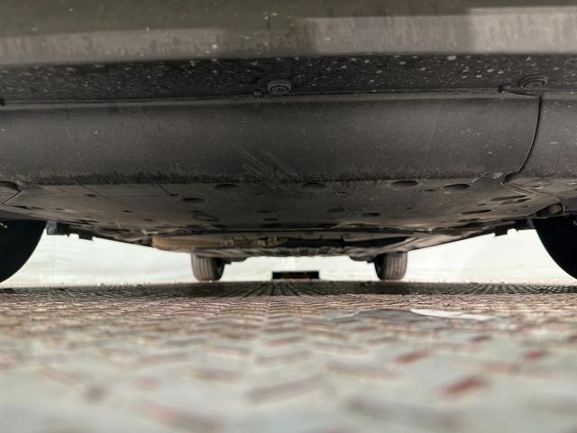 フィットハイブリッド Ｌパッケージ　ハイブリッド　ＥＴＣ　バックカメラ　ナビ　オートクルーズコントロール　オートライト　ＬＥＤヘッドランプ　スマートキー　電動格納ミラー　ＡＴ　盗難防止システム　衝突安全ボディ　ＣＤ　ＤＶＤ再生（28枚目）