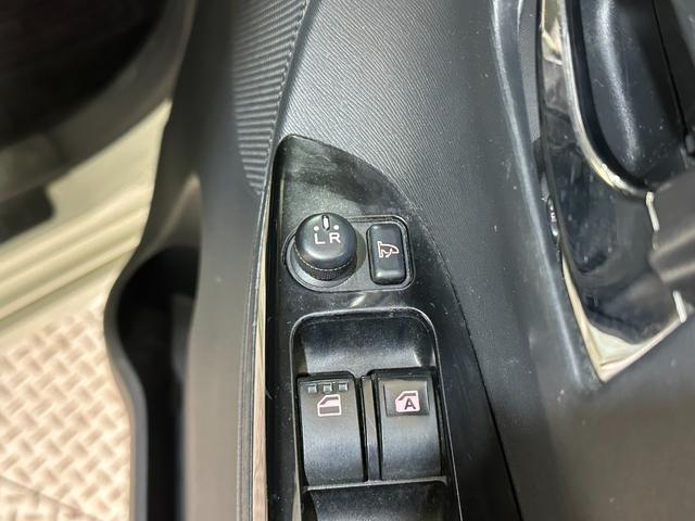 タント カスタムＸ　ＳＡ　バックカメラ　両側スライド・片側電動　ナビ　ＴＶ　衝突被害軽減システム　オートライト　ＬＥＤヘッドランプ　スマートキー　アイドリングストップ　電動格納ミラー　ベンチシート　ＣＶＴ　エアバッグ（12枚目）