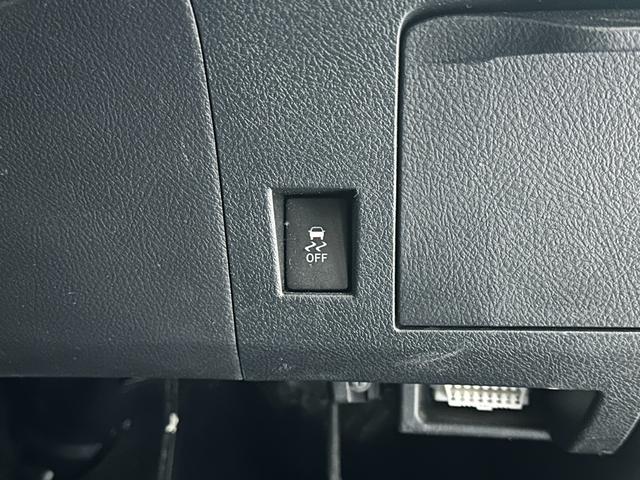 マークＸジオ ２４０　ナビ　ＥＴＣ　バックカメラ　ＴＶ　オートライト　スマートキー　電動格納ミラー　３列シート　ＣＶＴ　ＣＤ　ミュージックプレイヤー接続可　盗難防止システム　衝突安全ボディ　ＡＢＳ　ＥＳＣ　エアコン（23枚目）