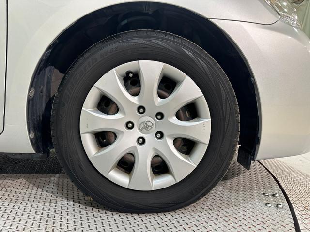 マークＸジオ ２４０　ナビ　ＥＴＣ　バックカメラ　ＴＶ　オートライト　スマートキー　電動格納ミラー　３列シート　ＣＶＴ　ＣＤ　ミュージックプレイヤー接続可　盗難防止システム　衝突安全ボディ　ＡＢＳ　ＥＳＣ　エアコン（41枚目）