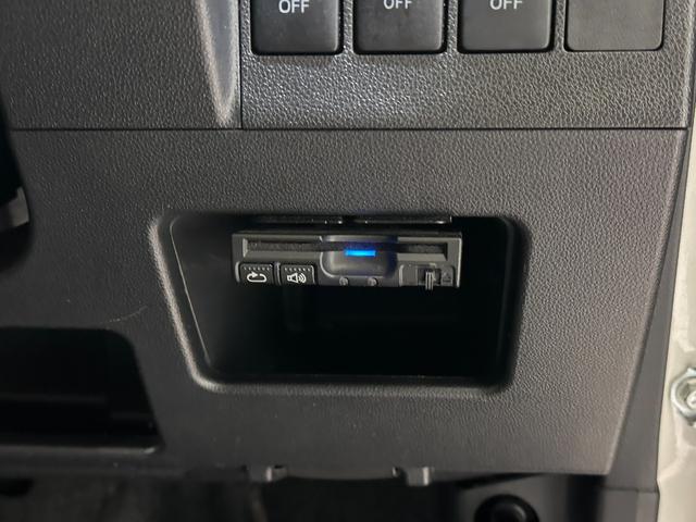 タント カスタムＲＳ　トップエディションＳＡＩＩ　ドライブレコーダー　ＥＴＣ　バックカメラ　両側電動スライドドア　ナビ　ＴＶ　衝突被害軽減システム　オートライト　ＬＥＤヘッドランプ　スマートキー　アイドリングストップ　ターボ　Ｂｌｕｅｔｏｏｔｈ（4枚目）