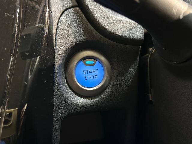 ノート ｅ－パワー　Ｂ　ＥＴＣ　ナビ　クリアランスソナー　衝突被害軽減システム　オートライト　スマートキー　電動格納ミラー　衝突安全ボディ　ＡＢＳ　ＥＳＣ　パワーウインドウ　パワーステアリング　エアバッグ　Ｂｌｕｅｔｏｏｔｈ（14枚目）