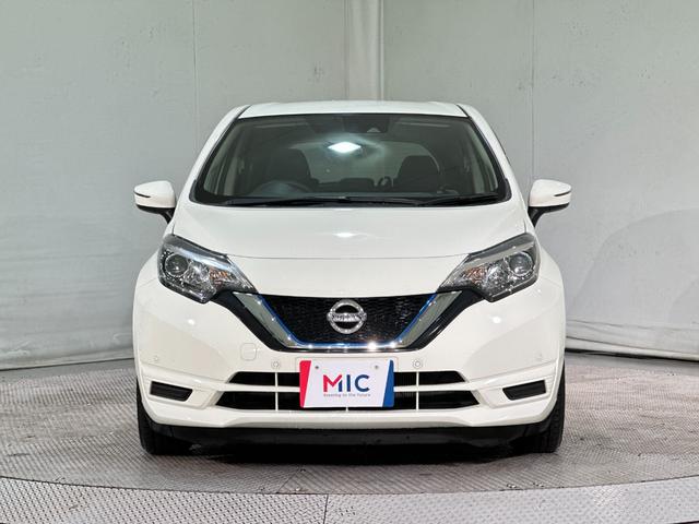 ノート ｅ－パワー　Ｂ　ＥＴＣ　ナビ　クリアランスソナー　衝突被害軽減システム　オートライト　スマートキー　電動格納ミラー　衝突安全ボディ　ＡＢＳ　ＥＳＣ　パワーウインドウ　パワーステアリング　エアバッグ　Ｂｌｕｅｔｏｏｔｈ（15枚目）