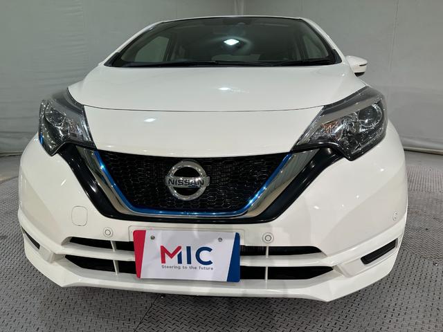 ノート ｅ－パワー　Ｂ　ＥＴＣ　ナビ　クリアランスソナー　衝突被害軽減システム　オートライト　スマートキー　電動格納ミラー　衝突安全ボディ　ＡＢＳ　ＥＳＣ　パワーウインドウ　パワーステアリング　エアバッグ　Ｂｌｕｅｔｏｏｔｈ（24枚目）