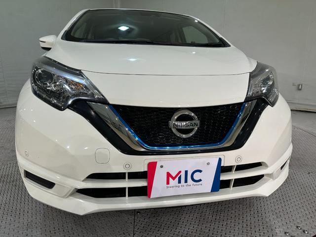 ノート ｅ－パワー　Ｂ　ＥＴＣ　ナビ　クリアランスソナー　衝突被害軽減システム　オートライト　スマートキー　電動格納ミラー　衝突安全ボディ　ＡＢＳ　ＥＳＣ　パワーウインドウ　パワーステアリング　エアバッグ　Ｂｌｕｅｔｏｏｔｈ（25枚目）