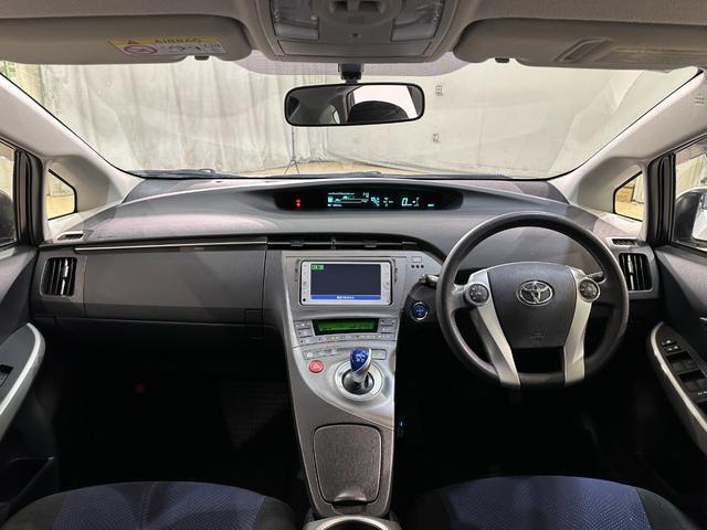 プリウス S ETC バックカメラ ナビ TV アルミホイール オートライト HID CVT スマートキー 電動格納ミラー 盗難防止システム CD Bluetooth 衝突安全ボディ ABS ESC エアコン(5枚目)