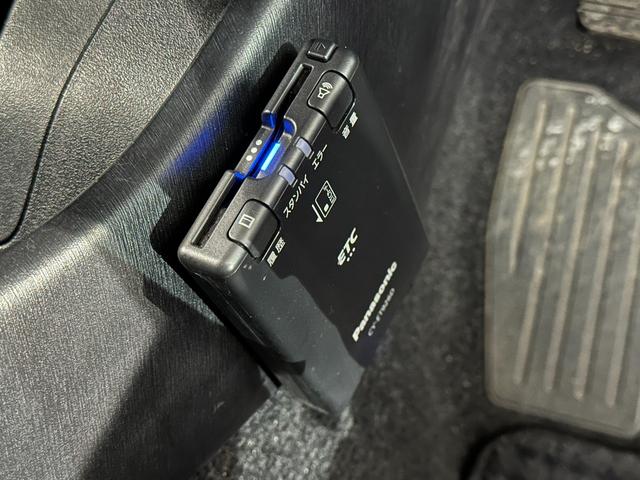 プリウス S ETC バックカメラ ナビ TV アルミホイール オートライト HID CVT スマートキー 電動格納ミラー 盗難防止システム CD Bluetooth 衝突安全ボディ ABS ESC エアコン(7枚目)
