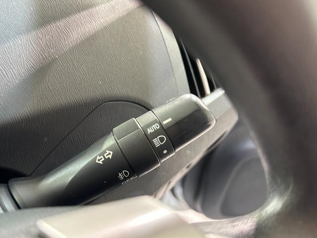 プリウス S ETC バックカメラ ナビ TV アルミホイール オートライト HID CVT スマートキー 電動格納ミラー 盗難防止システム CD Bluetooth 衝突安全ボディ ABS ESC エアコン(25枚目)