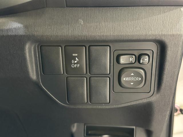 プリウス S ETC バックカメラ ナビ TV アルミホイール オートライト HID CVT スマートキー 電動格納ミラー 盗難防止システム CD Bluetooth 衝突安全ボディ ABS ESC エアコン(26枚目)