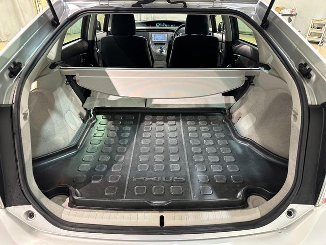 プリウス S ETC バックカメラ ナビ TV アルミホイール オートライト HID CVT スマートキー 電動格納ミラー 盗難防止システム CD Bluetooth 衝突安全ボディ ABS ESC エアコン(38枚目)